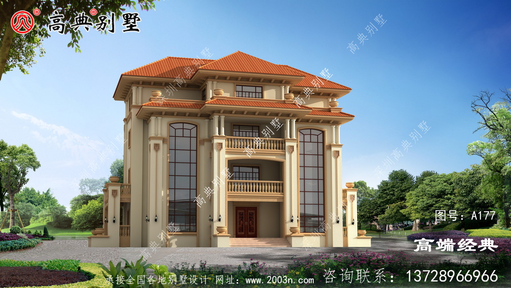 大露台配合落地式玻璃栅栏，简单耐看